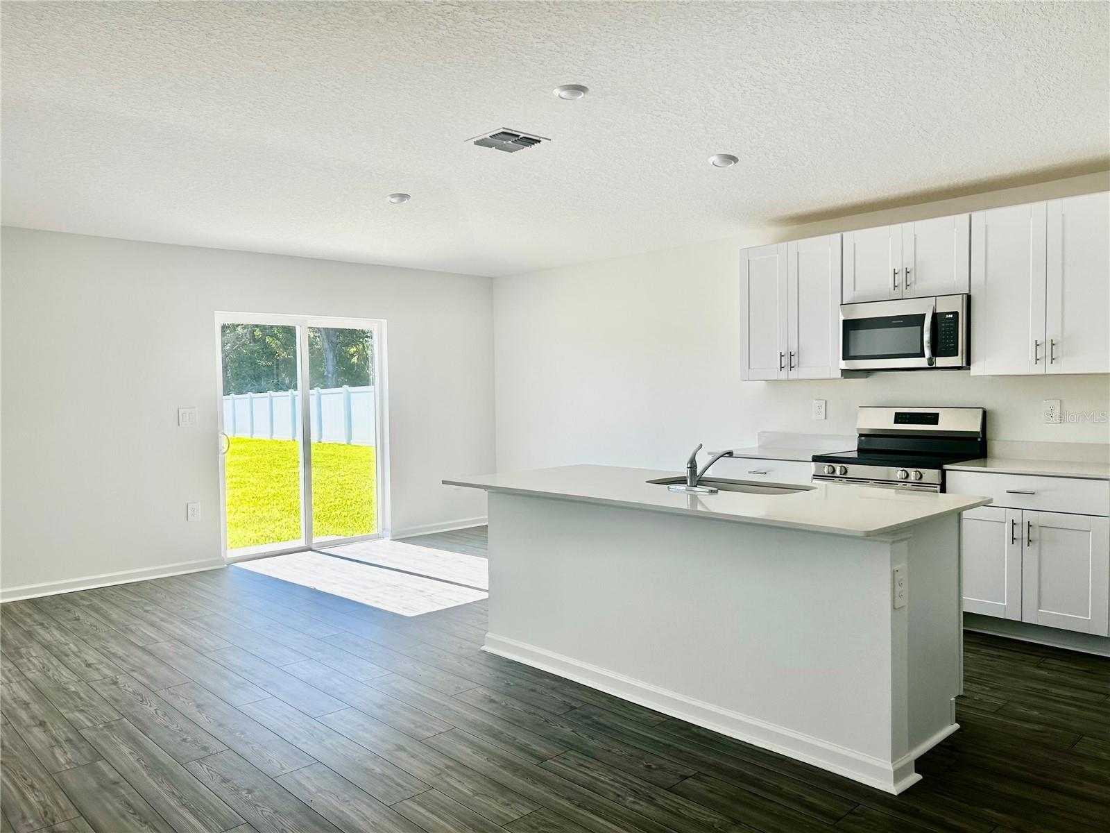 HEATH PRESERVE PH 1 & 2 - Residential Lease