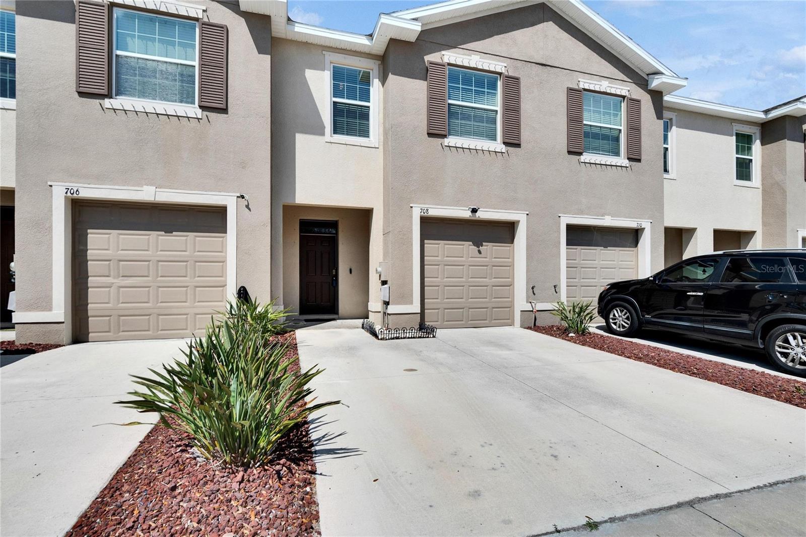 OFFERING $5,000 TOWARDS CLOSING COSTS!!! NO CCD!! This charming 3-bedroom, 2.5-bathroom townhome in Ruskin, FL, offers the perfect blend of comfort and convenience. With spacious living areas, modern finishes, and a well-designed floor plan, this home is ideal for families or those seeking a peaceful retreat. Enjoy the convenience of a good-sized kitchen, cozy living room, and ample storage space throughout. The master suite includes a private bath, while the two additional bedrooms are perfect for family, guests, or a home office.
Located in the vibrant community of Ruskin, you'll have easy access to nearby attractions. Explore the natural beauty of the area with attractions such as the Apollo Beach Nature Preserve, where you can enjoy walking trails and wildlife watching, or head to Little Harbor Beach for a day of relaxation by the water. For outdoor enthusiasts, E.G. Simmons Park offers picnic areas, boat ramps, and waterfront activities.
The townhome is also conveniently located near major highways, making it easy to reach the bustling cities of Tampa and St. Petersburg, as well as local shops, restaurants, and entertainment options. Whether you're looking to enjoy the outdoors or explore the local culture, this home offers the ideal location for a balanced lifestyle.