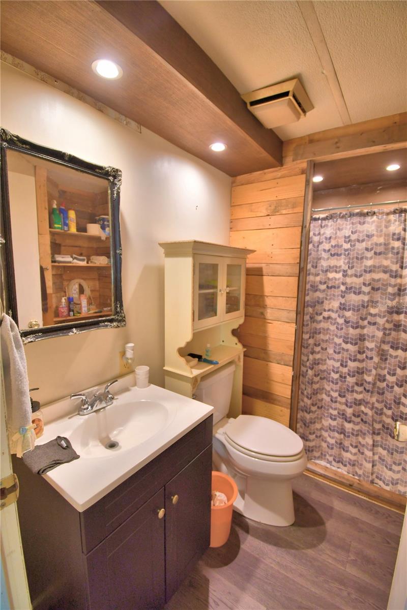 OAKWOOD ESTATES - Residential