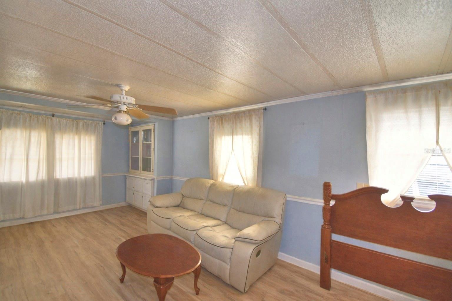 OAKWOOD ESTATES - Residential