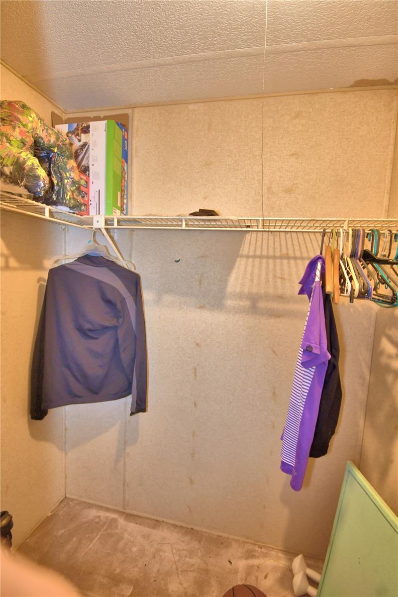 OAKWOOD ESTATES - Residential