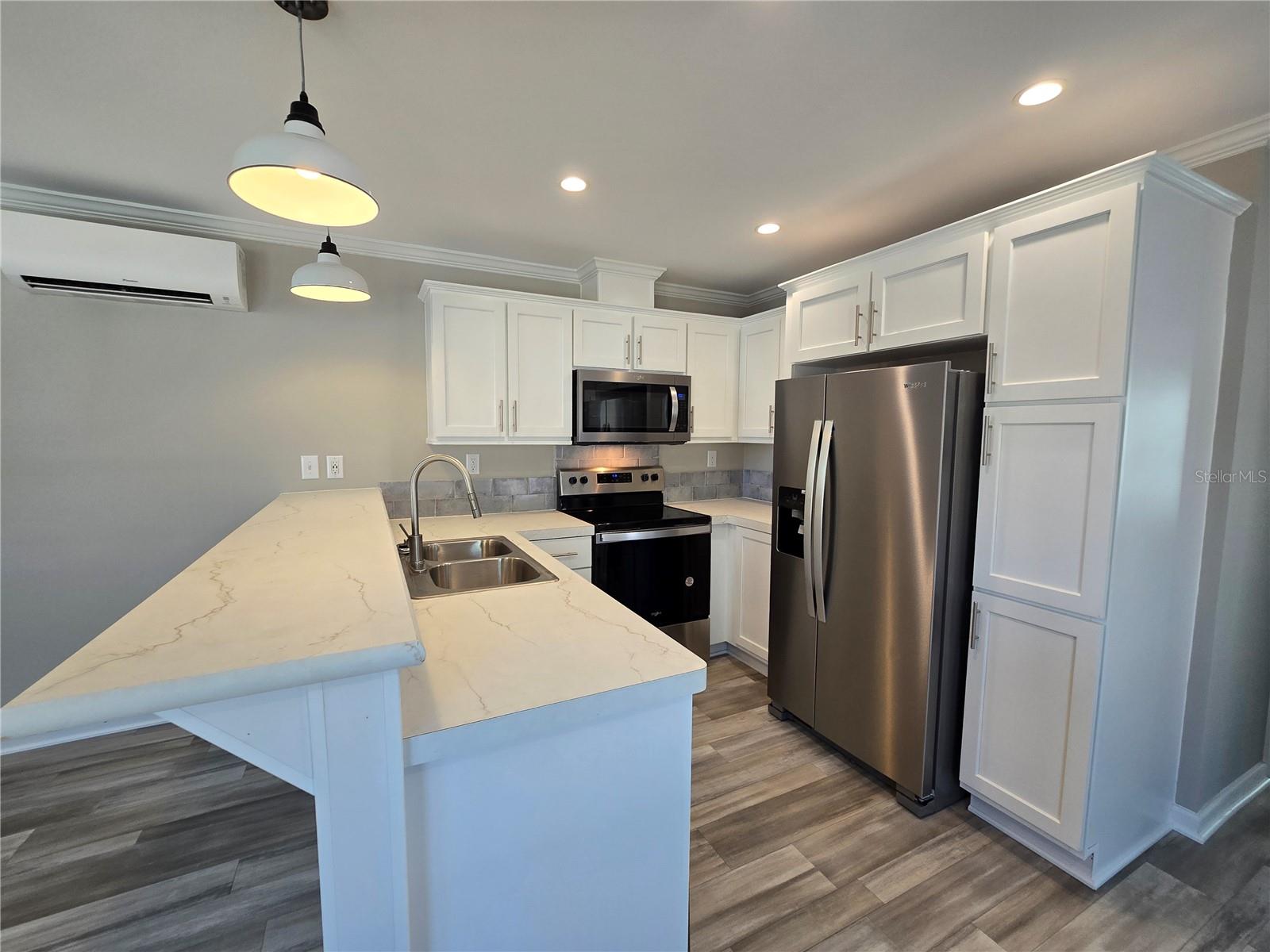 EAGLE NEST - Residential