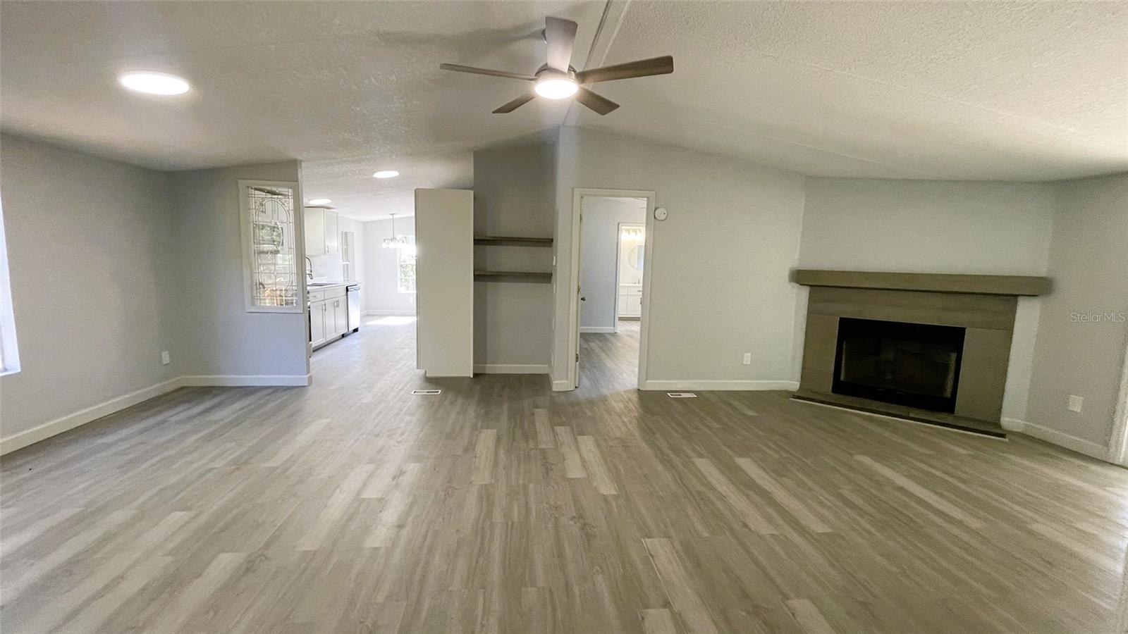 03-12-14 0001.00 ACRES TRACT IN SE1/4 OF NE1/4 OR - Residential