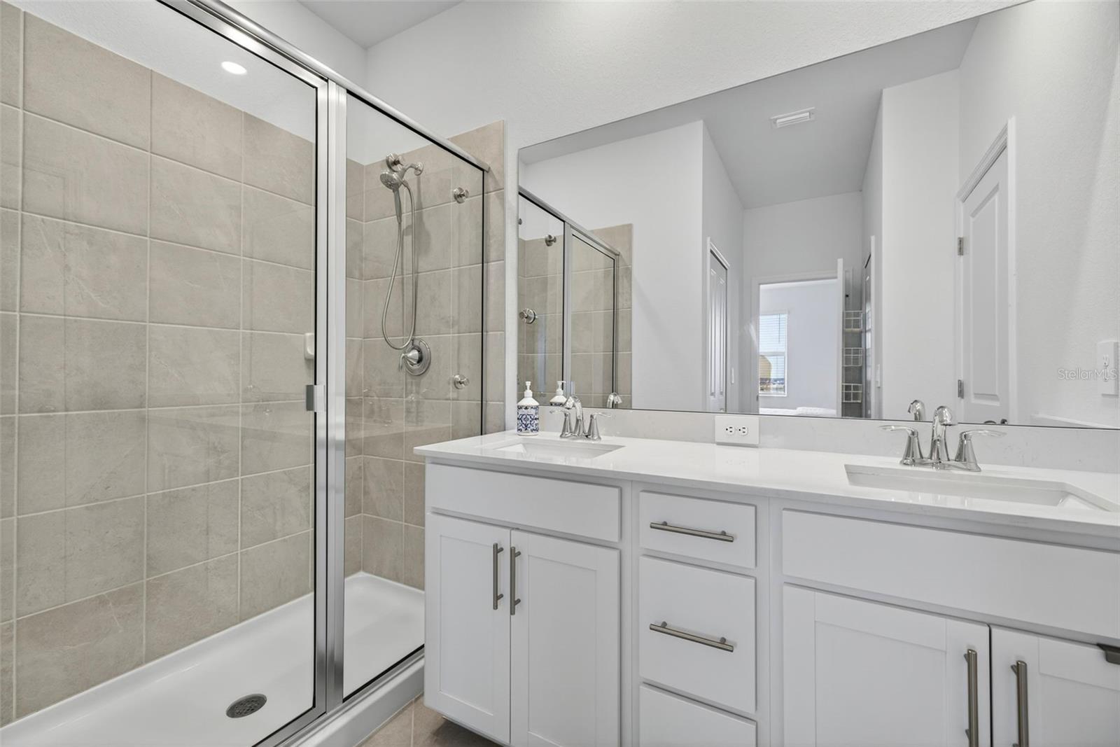 TUCKERS COVE - Residential