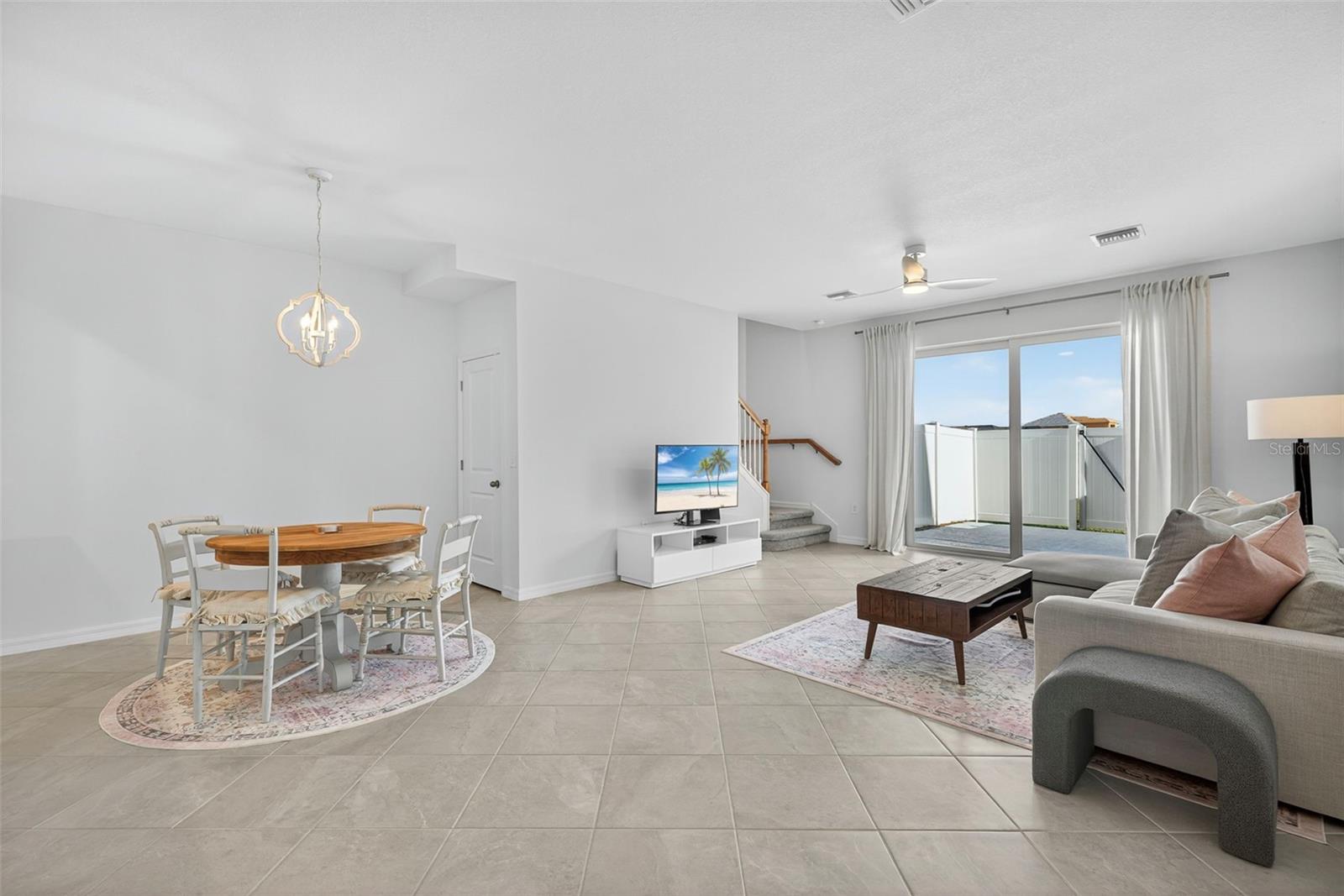 TUCKERS COVE - Residential