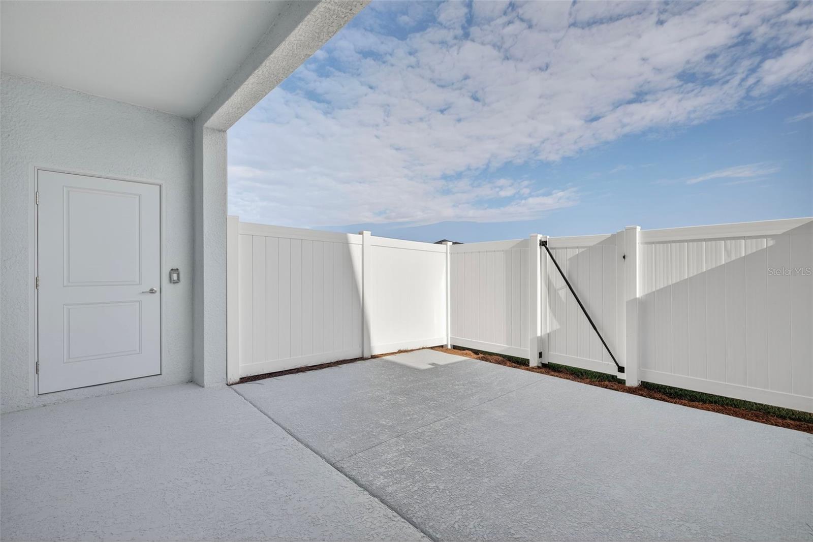 TUCKERS COVE - Residential