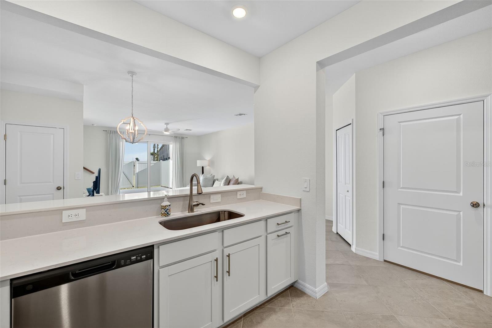 TUCKERS COVE - Residential