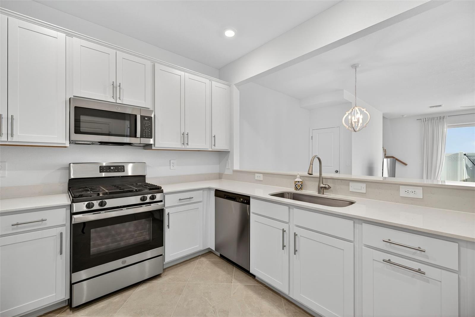TUCKERS COVE - Residential