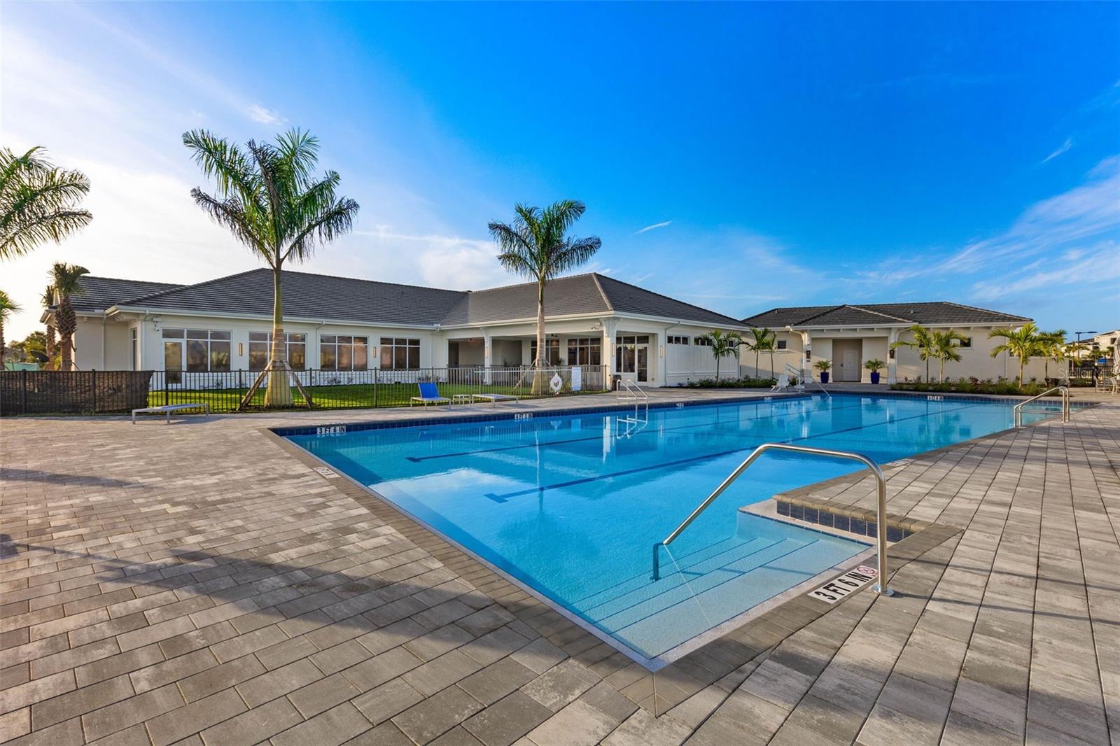 TUCKERS COVE - Residential