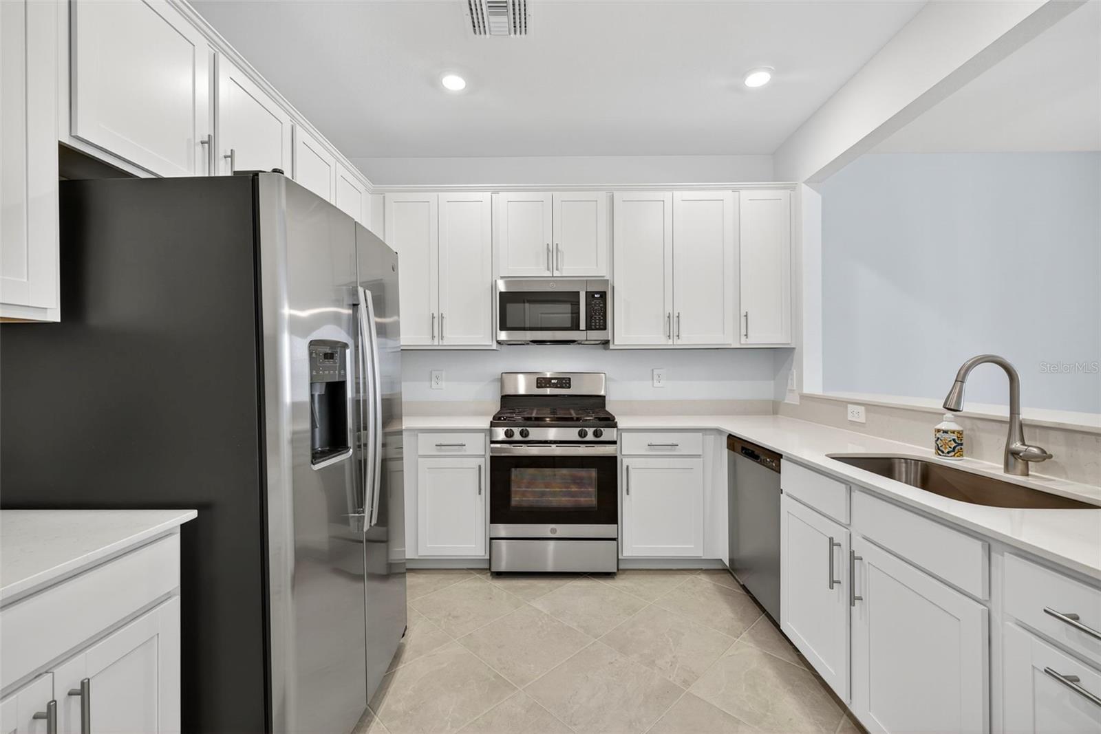 TUCKERS COVE - Residential