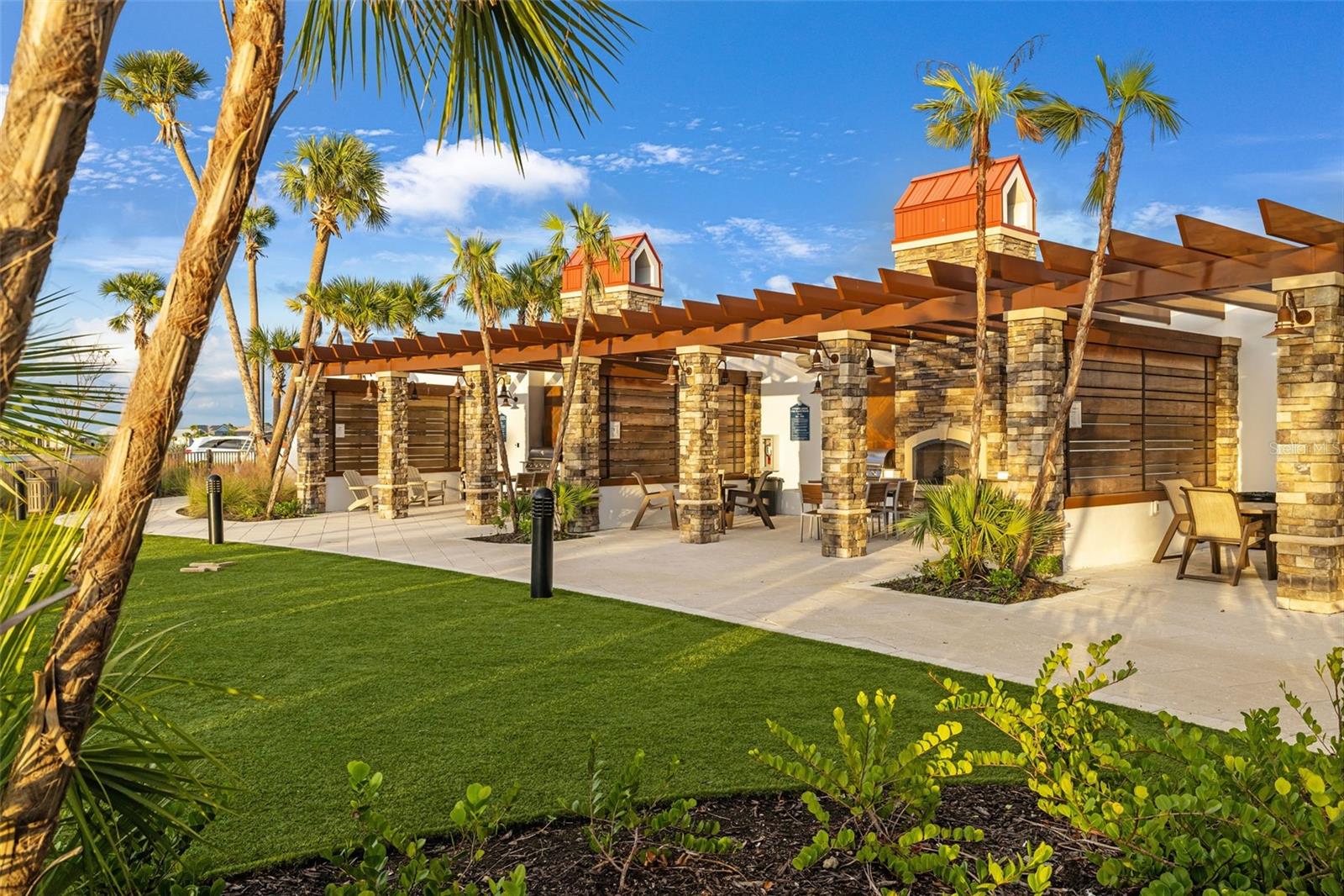 TUCKERS COVE - Residential