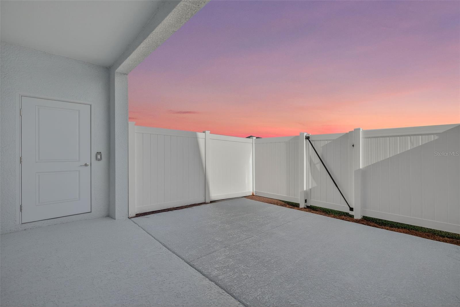TUCKERS COVE - Residential