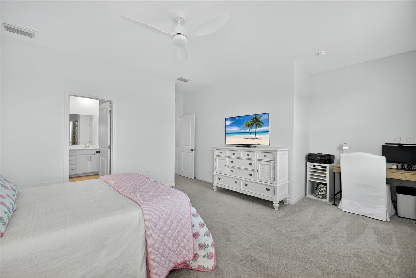 TUCKERS COVE - Residential