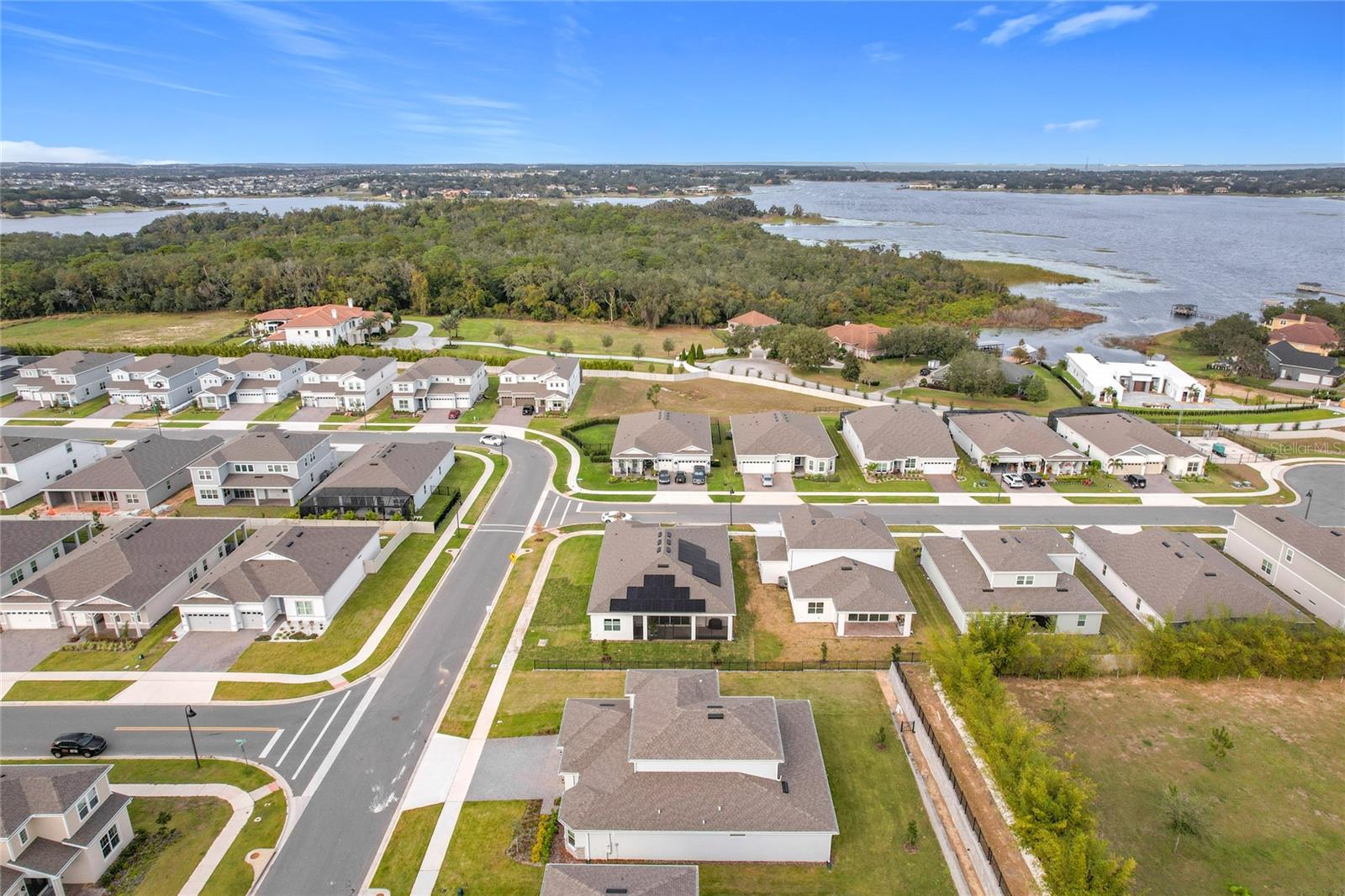 ESTS/LAKEVIEW PRESERVE - Residential Lease