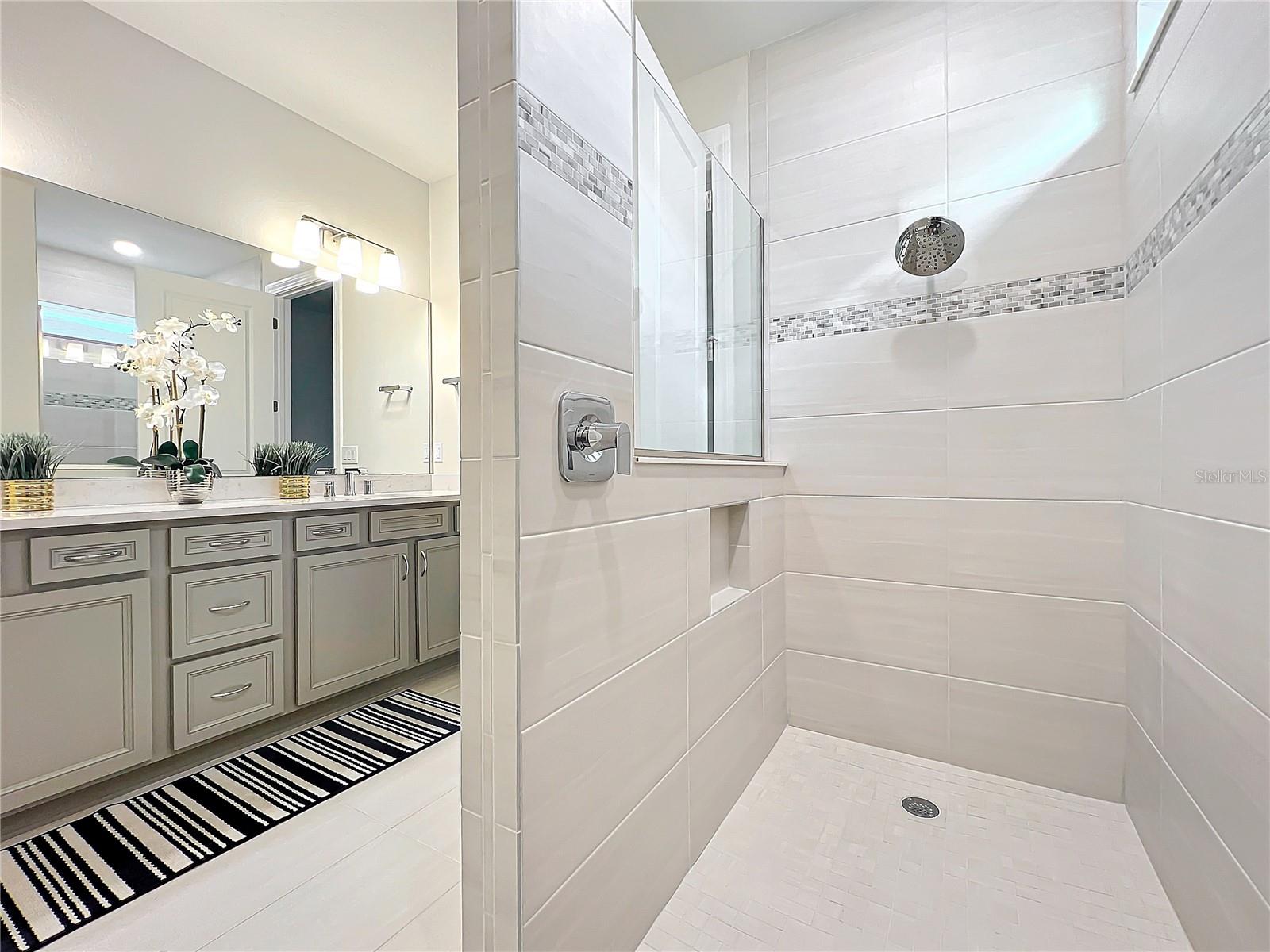 ESTS/LAKEVIEW PRESERVE - Residential Lease