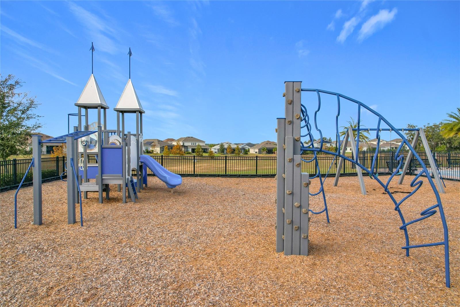 ESTS/LAKEVIEW PRESERVE - Residential Lease