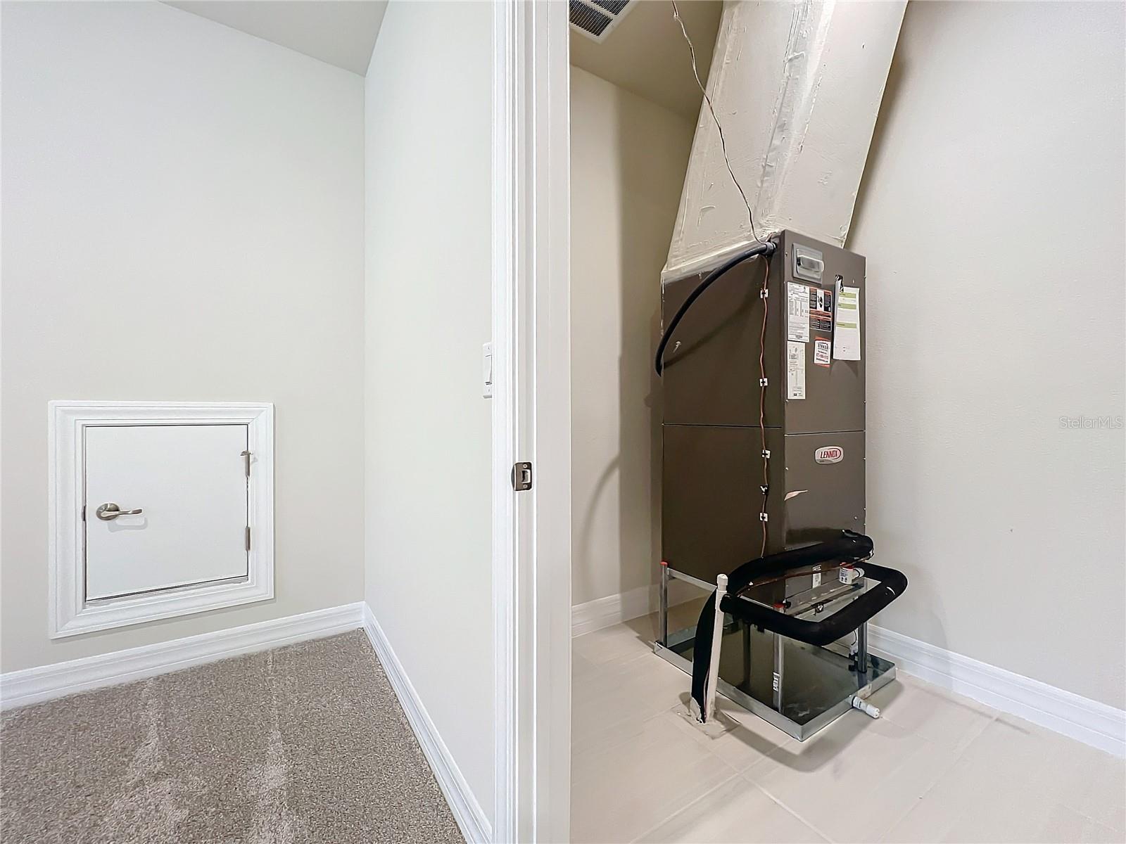 ESTS/LAKEVIEW PRESERVE - Residential Lease