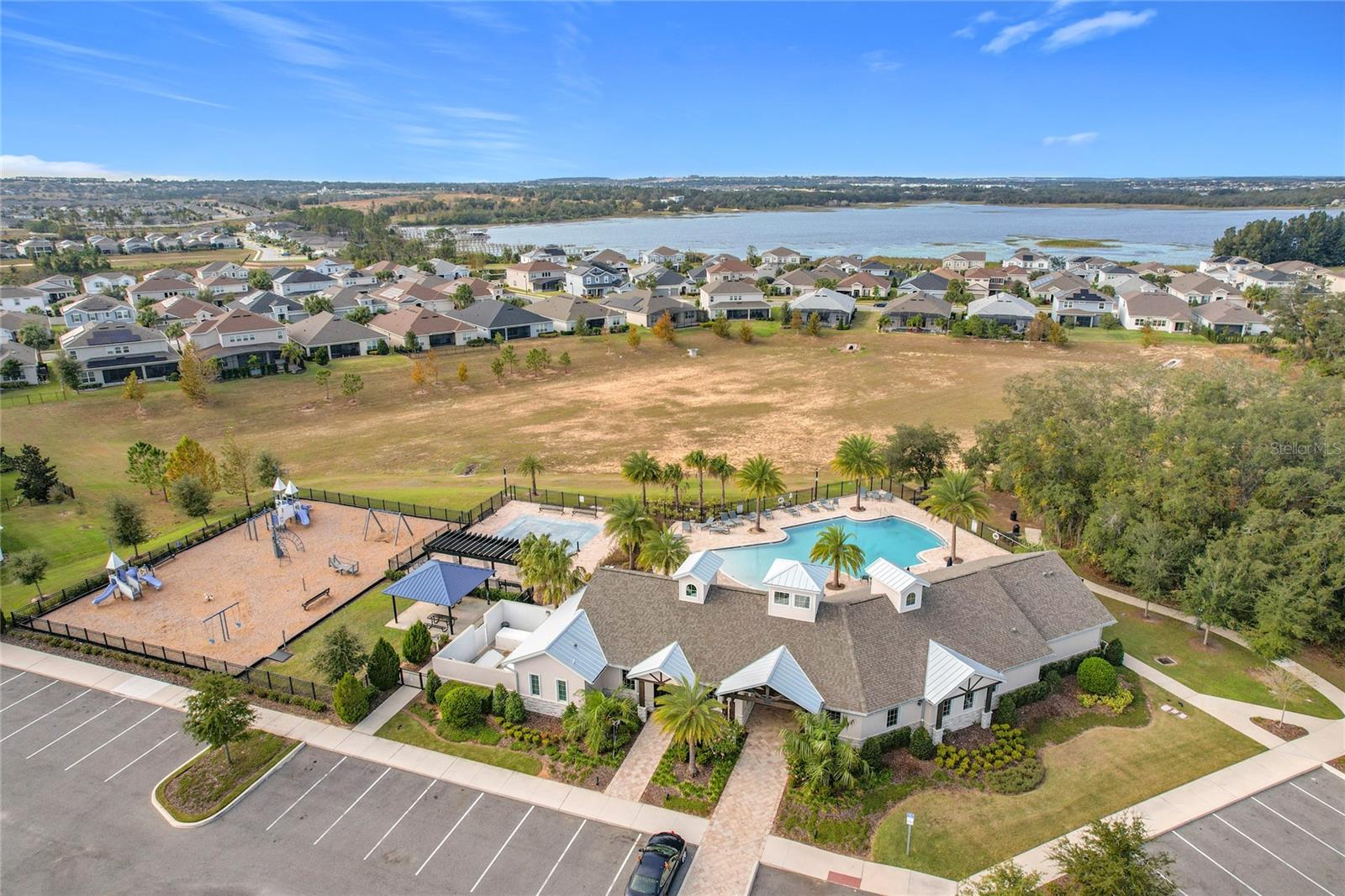 ESTS/LAKEVIEW PRESERVE - Residential Lease