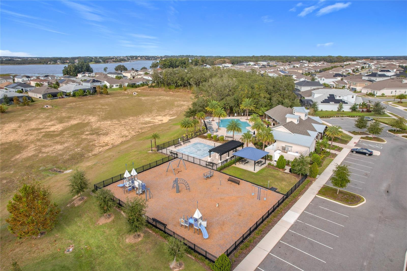 ESTS/LAKEVIEW PRESERVE - Residential Lease