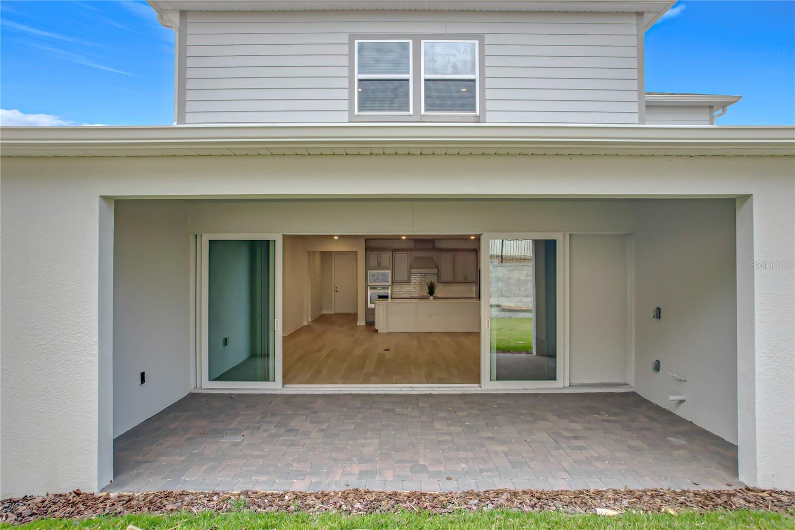 ESTS/LAKEVIEW PRESERVE - Residential Lease