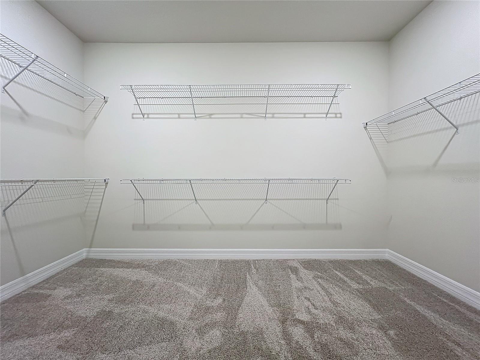 ESTS/LAKEVIEW PRESERVE - Residential Lease