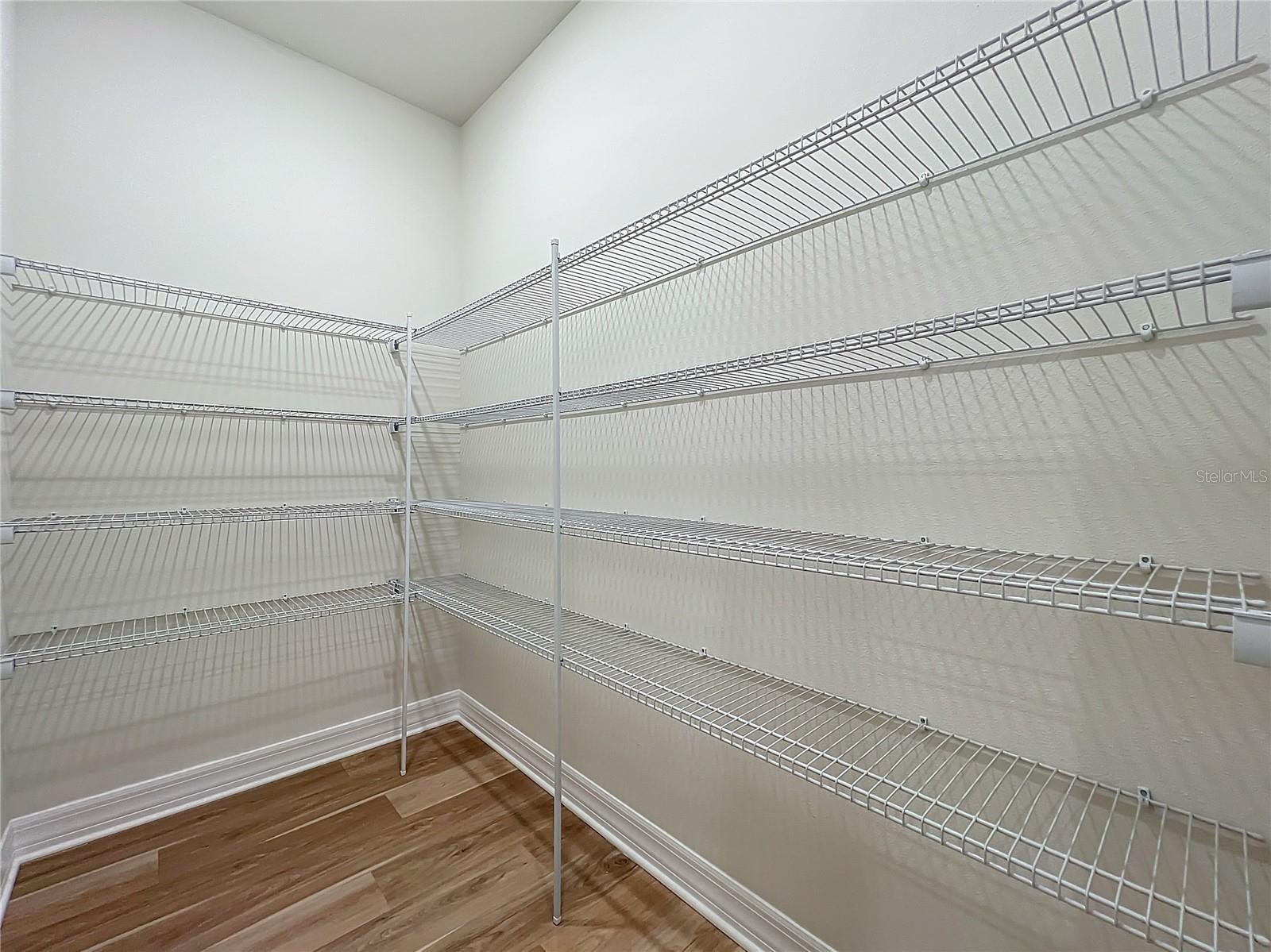 ESTS/LAKEVIEW PRESERVE - Residential Lease