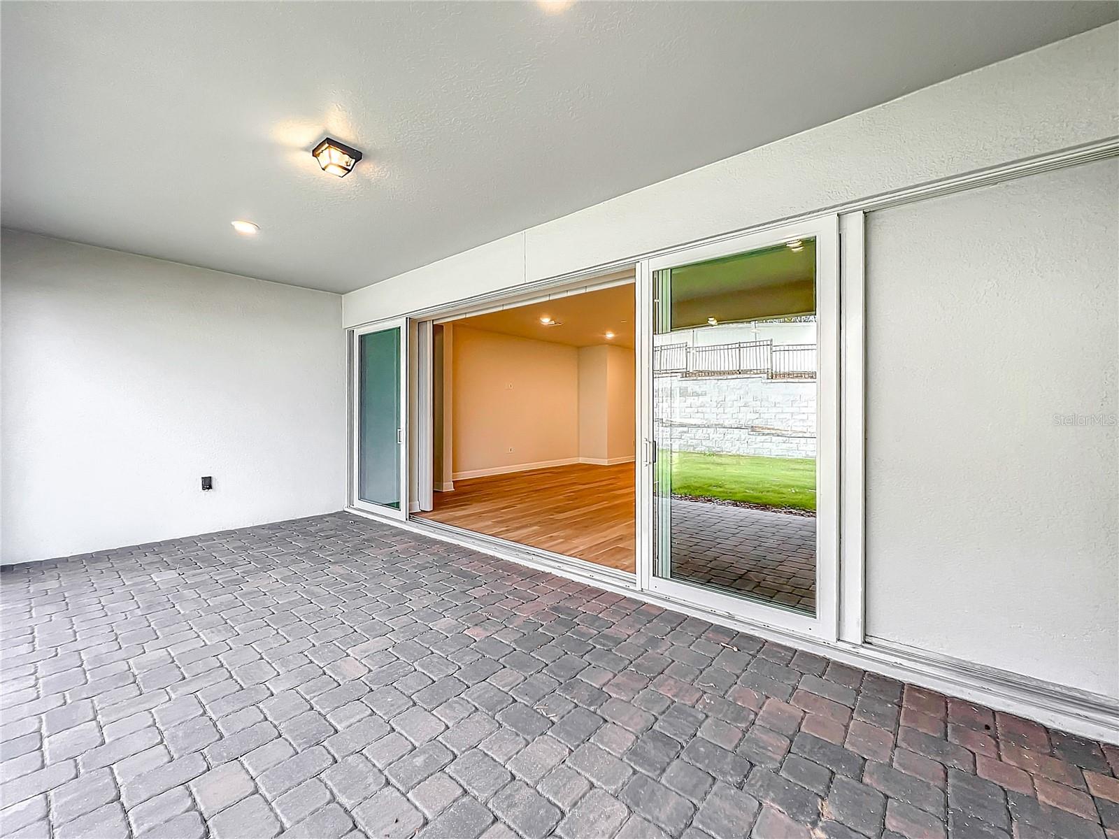 ESTS/LAKEVIEW PRESERVE - Residential Lease