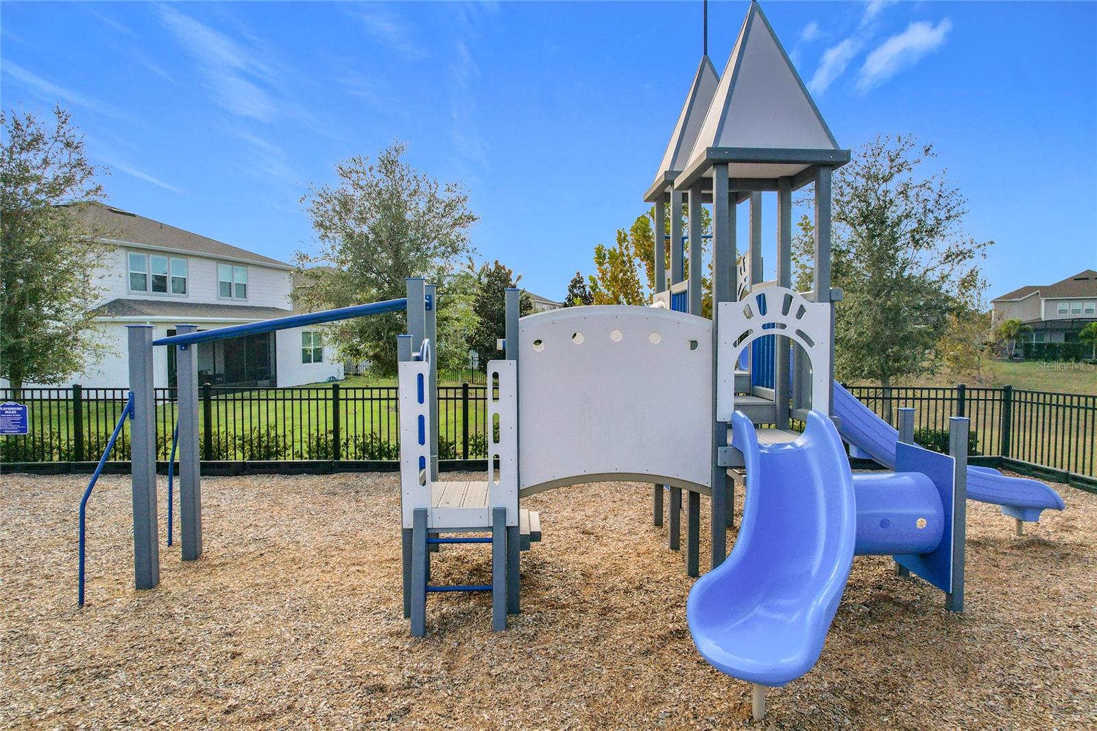 ESTS/LAKEVIEW PRESERVE - Residential Lease