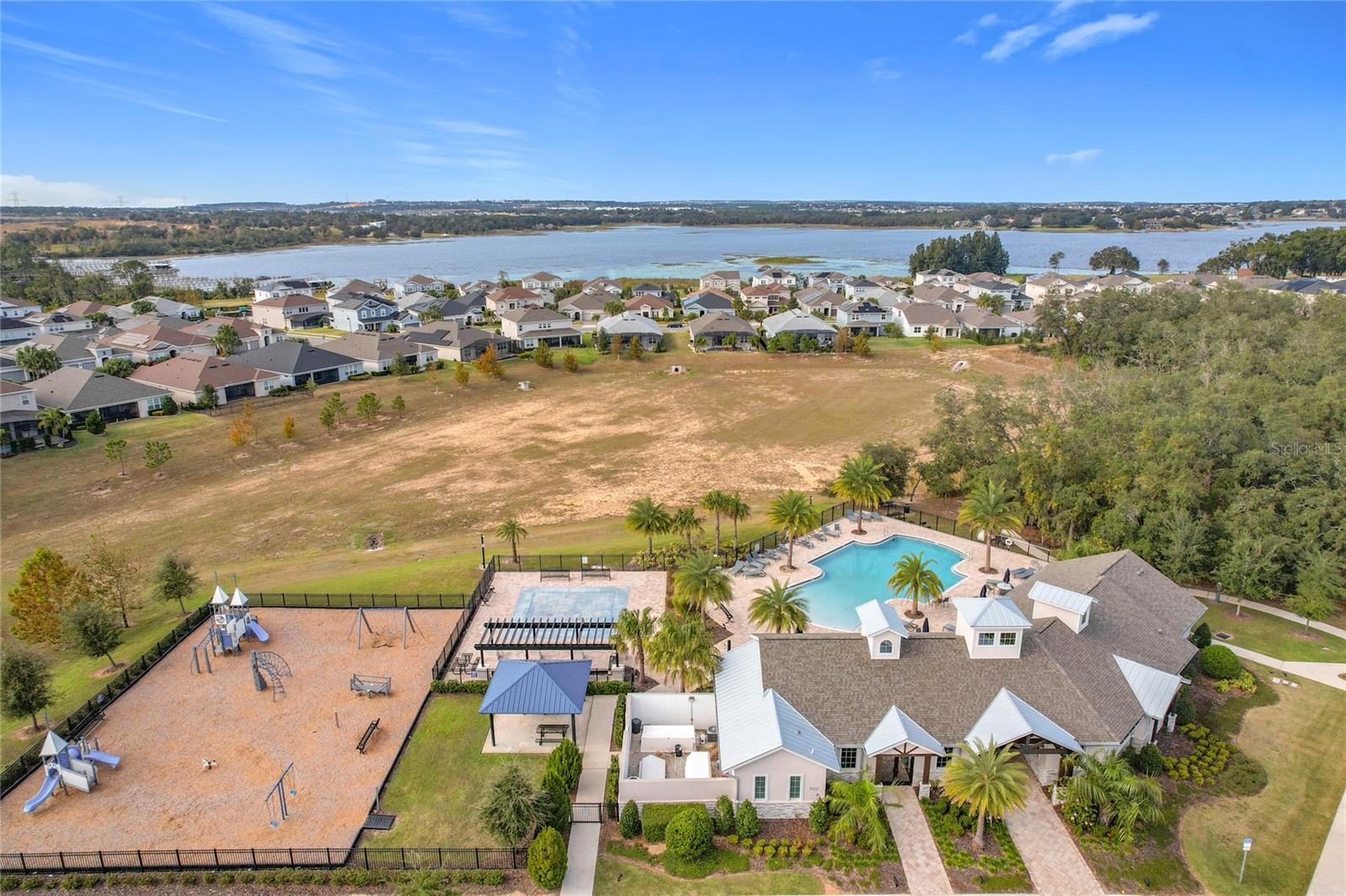 ESTS/LAKEVIEW PRESERVE - Residential Lease