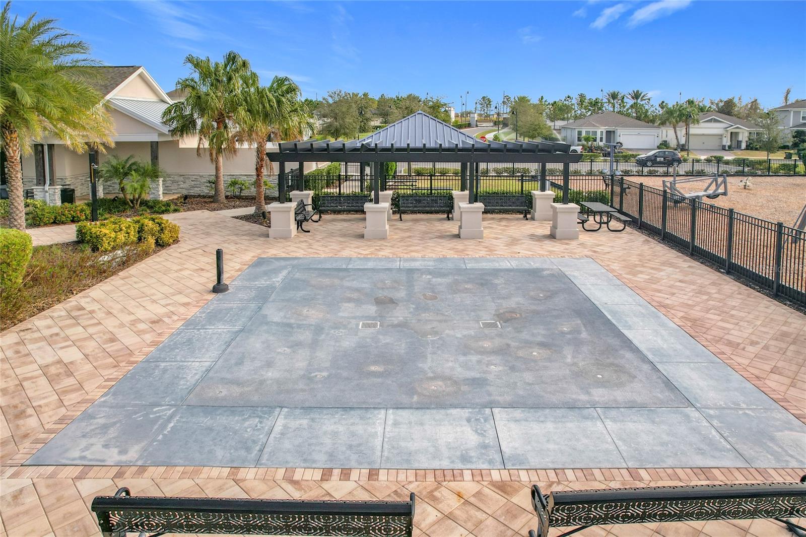 ESTS/LAKEVIEW PRESERVE - Residential Lease