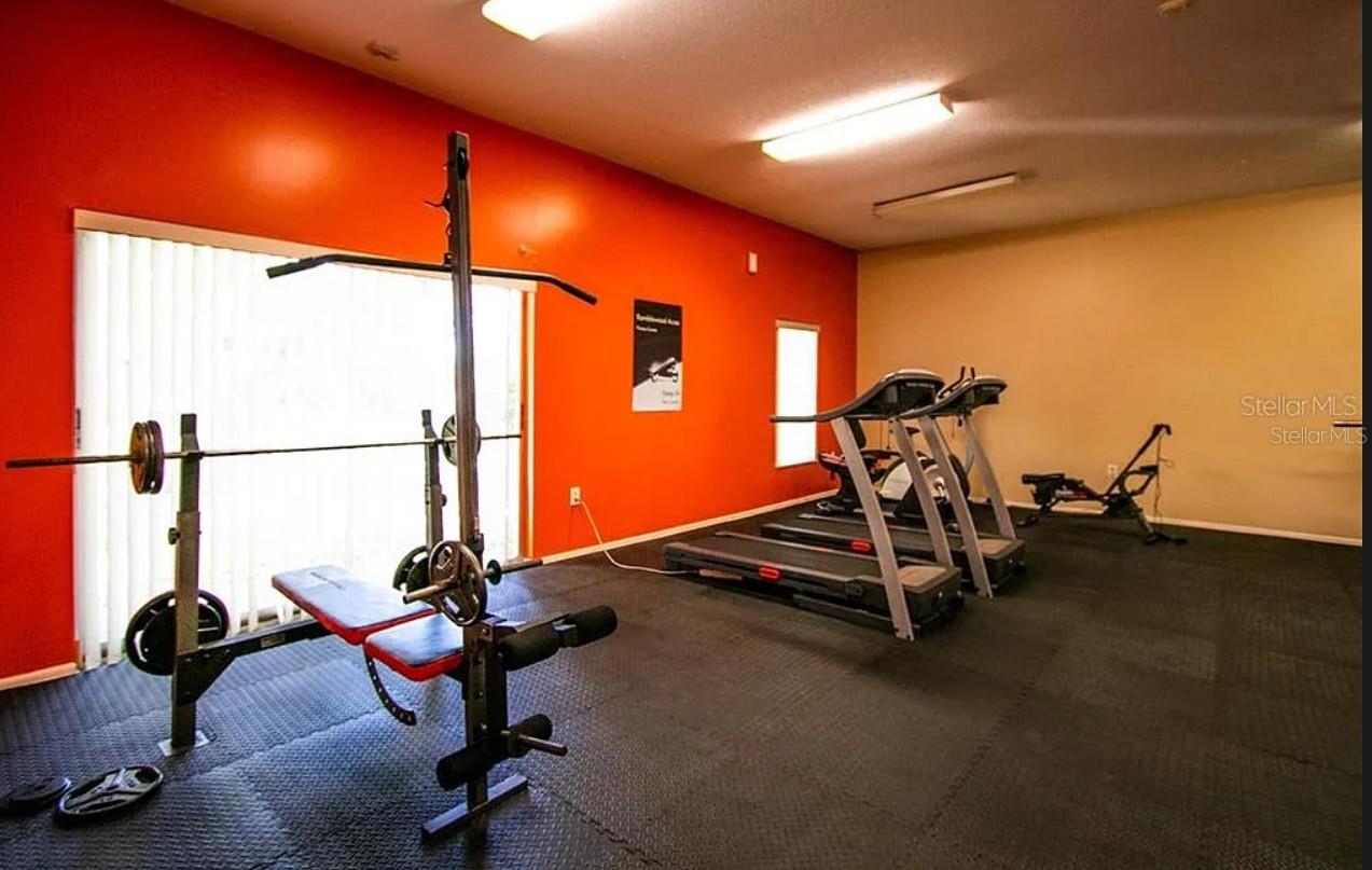 RAMBLEWOOD ACRES - Residential Lease