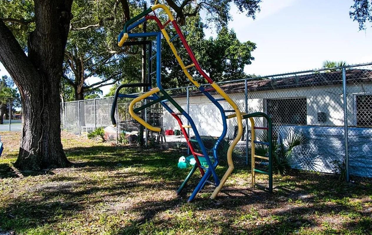 RAMBLEWOOD ACRES - Residential Lease