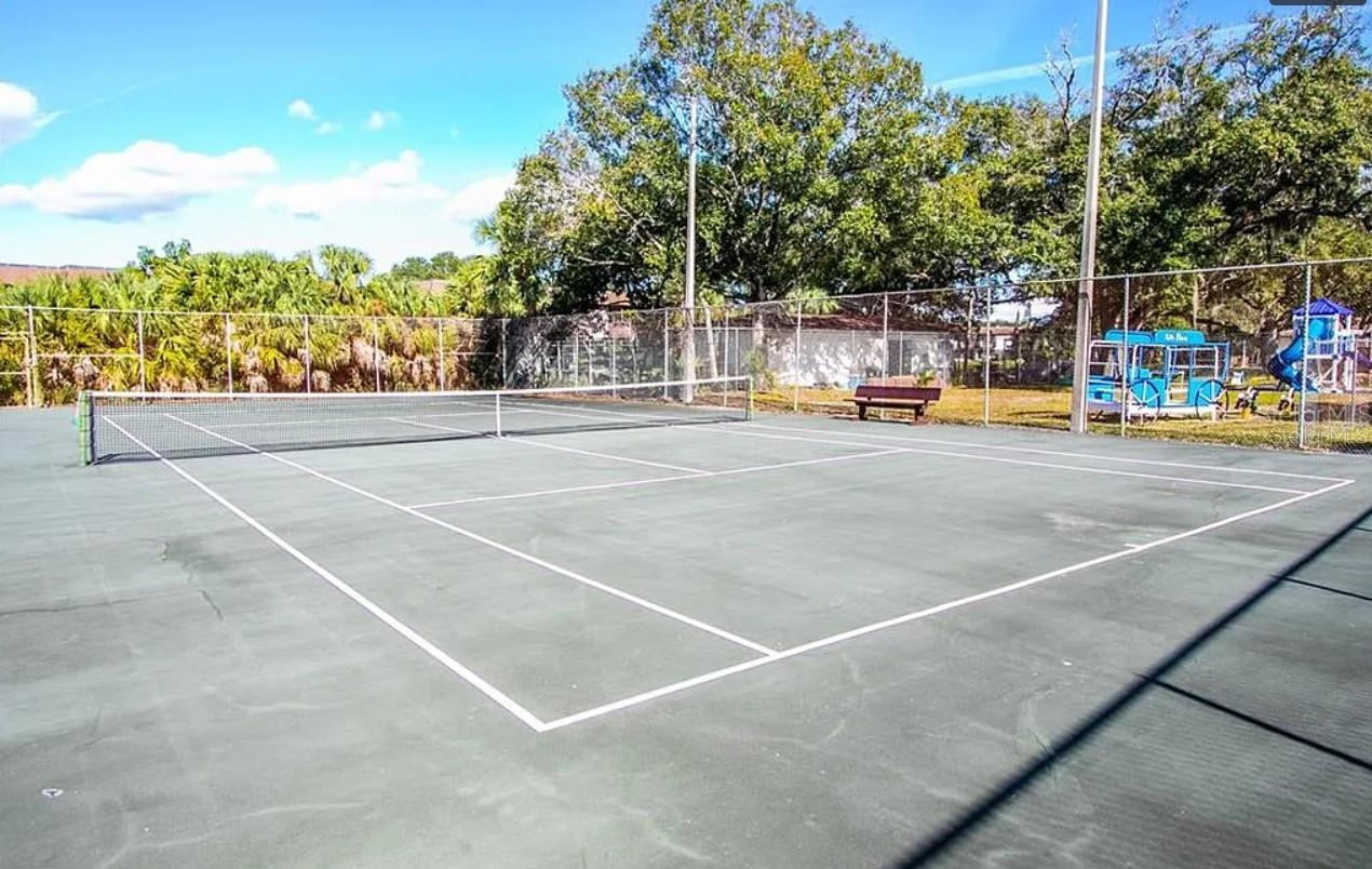 RAMBLEWOOD ACRES - Residential Lease