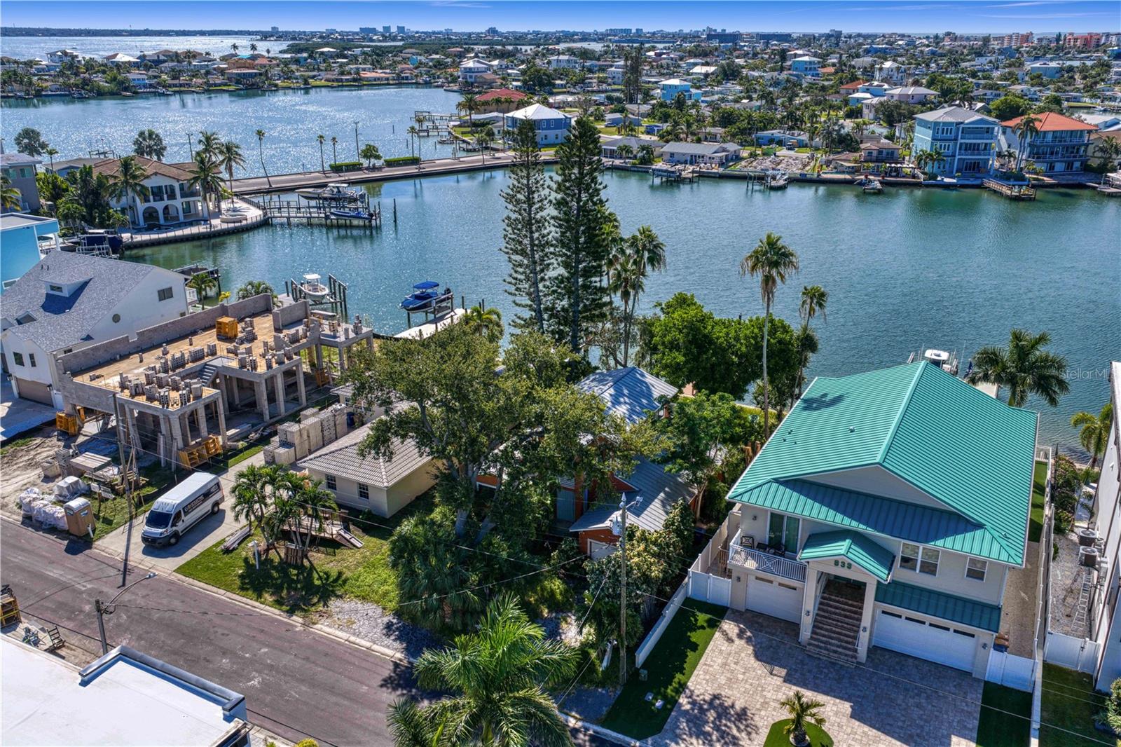 835 BAY POINT DRIVE