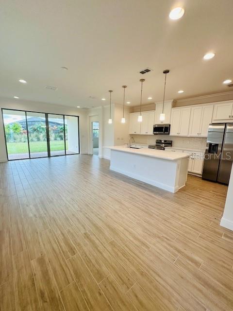 7520 CASTLEWOOD COURT