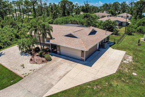 A home in PORT CHARLOTTE