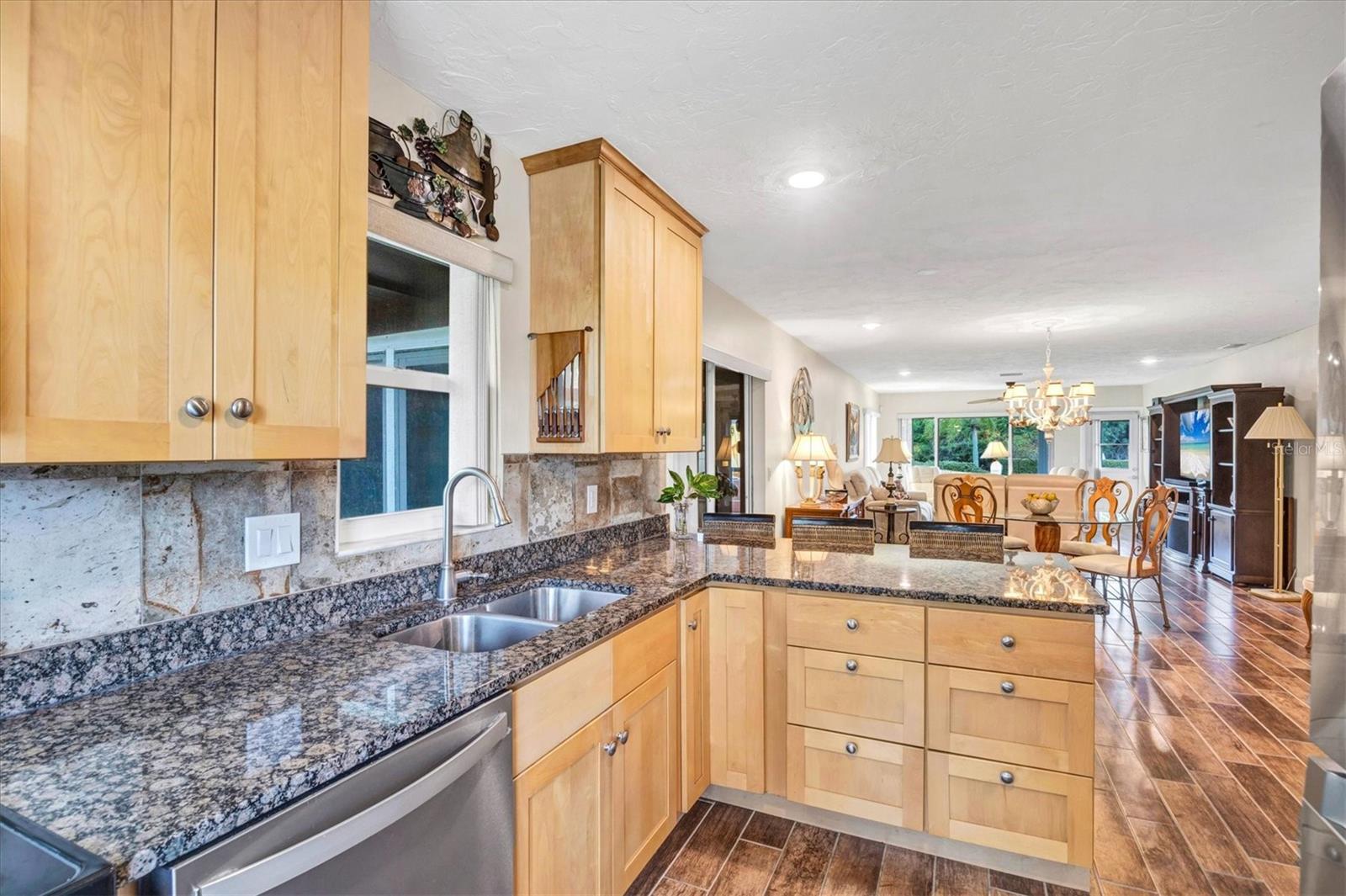 CAMBRIDGE VILLAGE - Residential