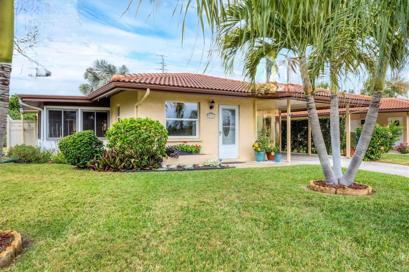 CAMBRIDGE VILLAGE - Residential