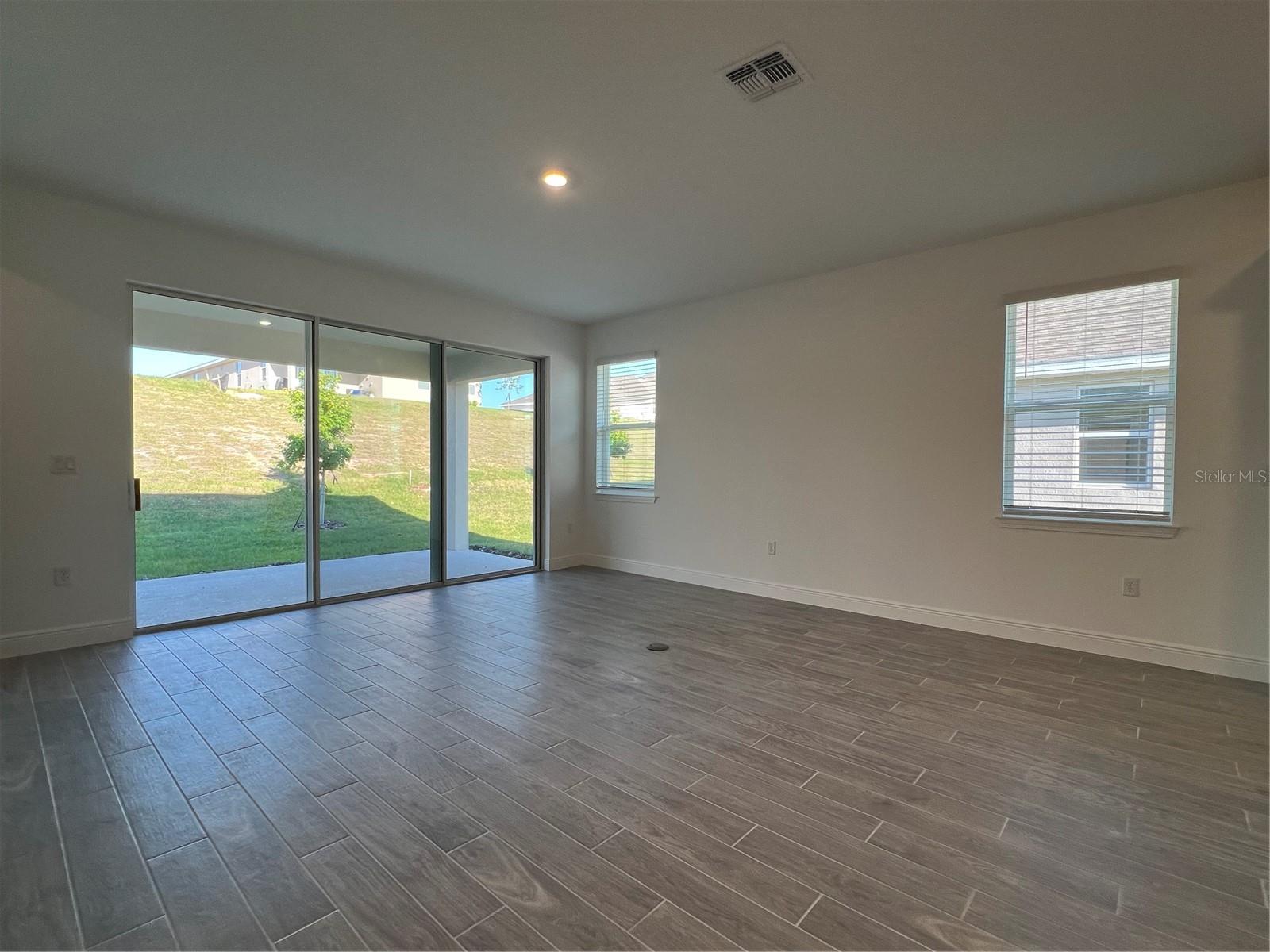 HILLS OF MINNEOLA - Residential