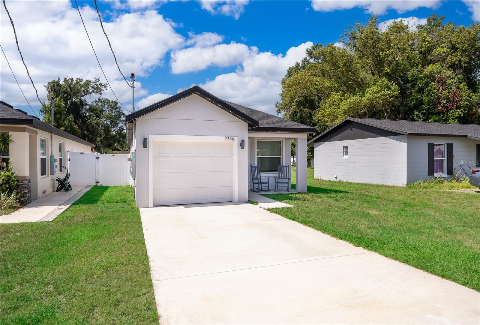 Photo 1 of 19 — 1946 HOLLYWOOD AVENUE, EUSTIS, FL 32726