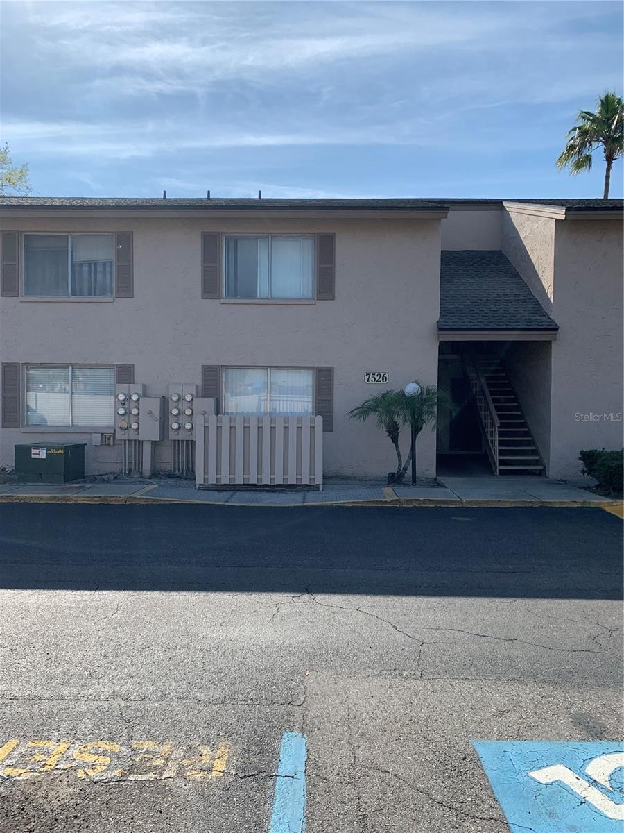 Great investment property. Located close to restaurants and shopping plazas. Minutes away from downtown Tampa.
