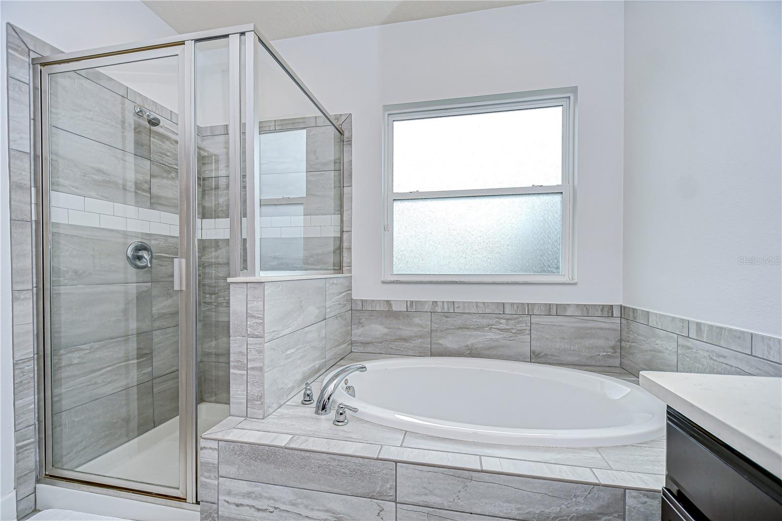 FISHHAWK RANCH WEST PH 1B/1C - Residential