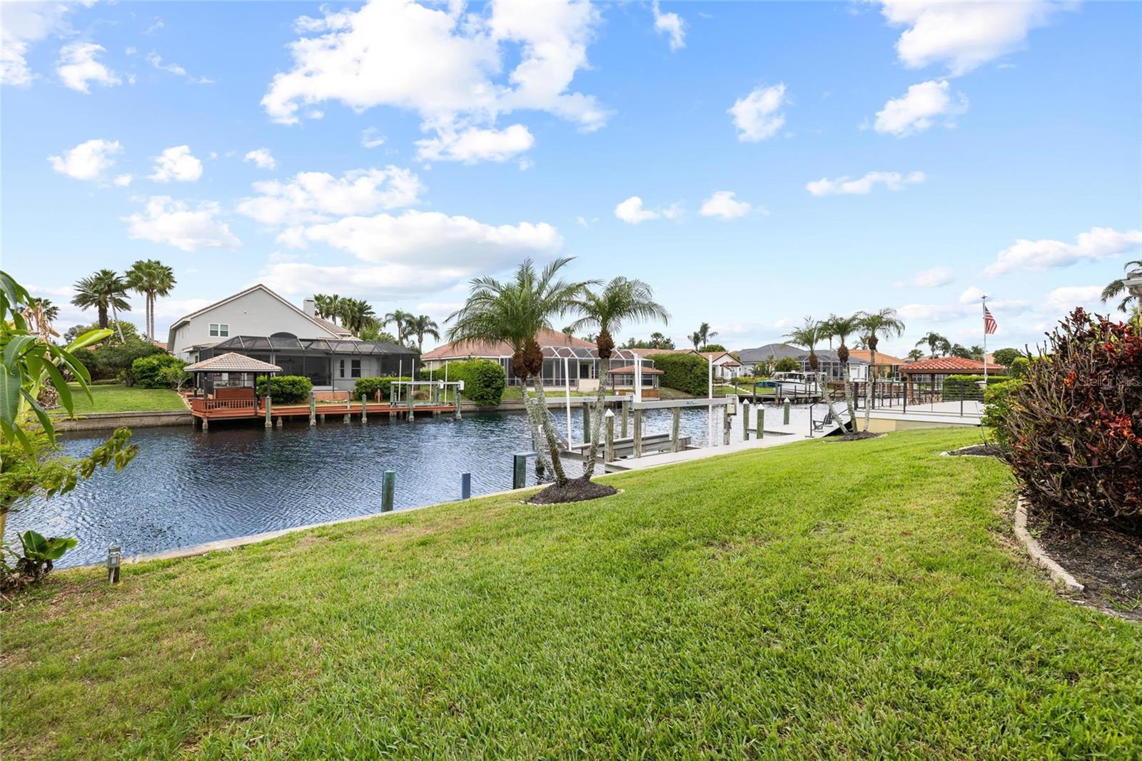 BAYPORT VILLAGE - Residential