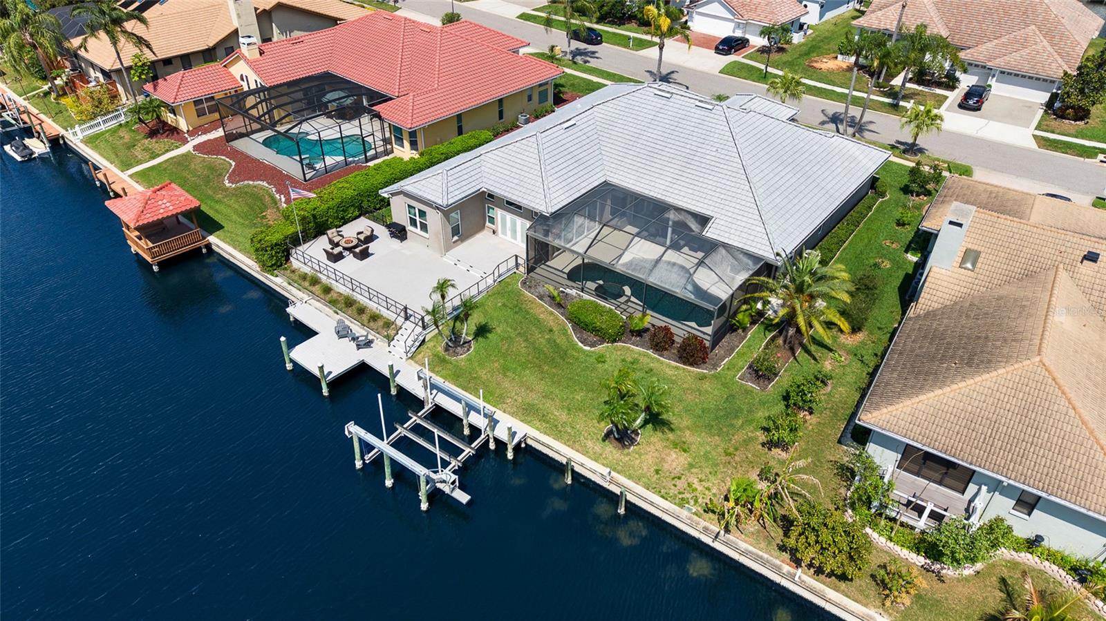 BAYPORT VILLAGE - Residential