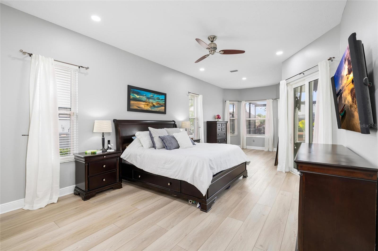 BAYPORT VILLAGE - Residential