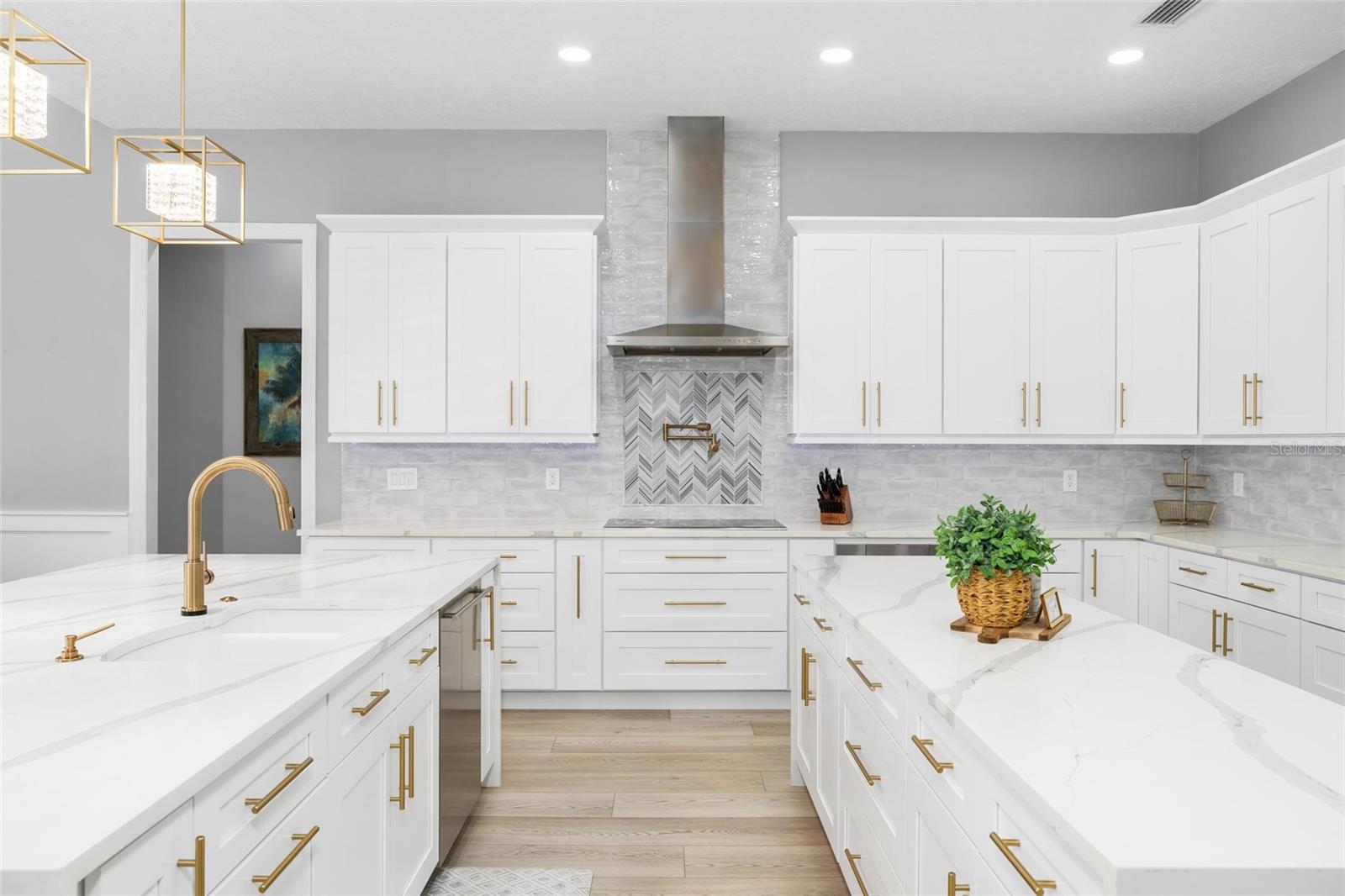 BAYPORT VILLAGE - Residential