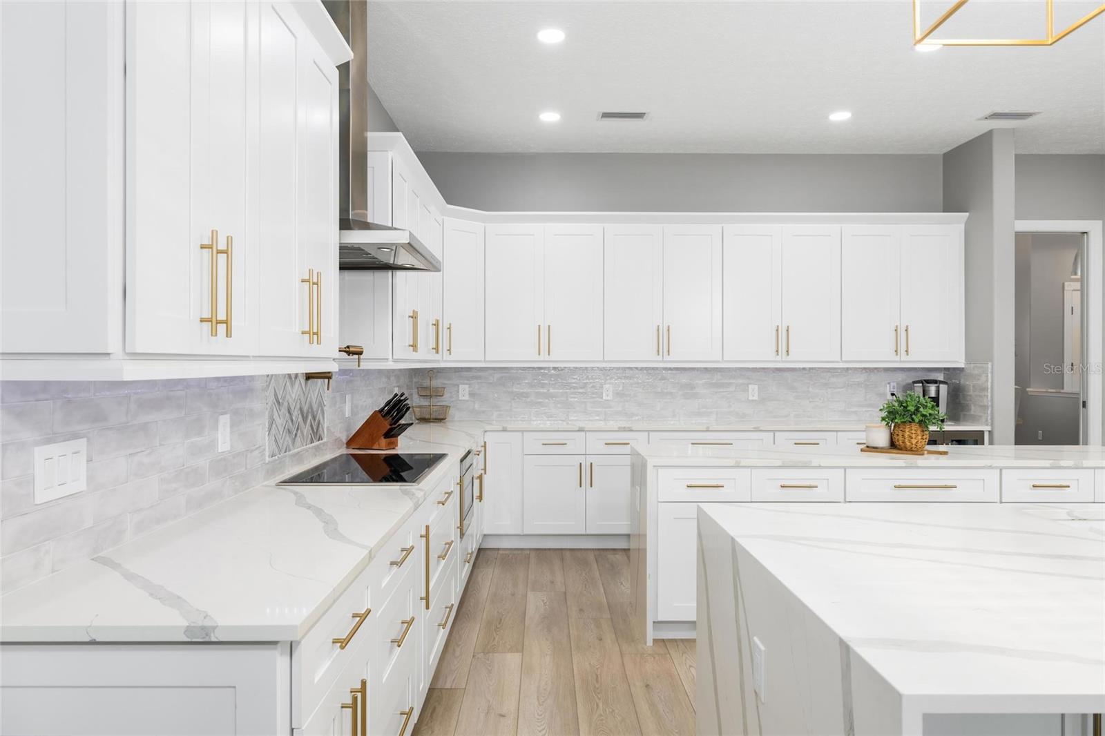 BAYPORT VILLAGE - Residential