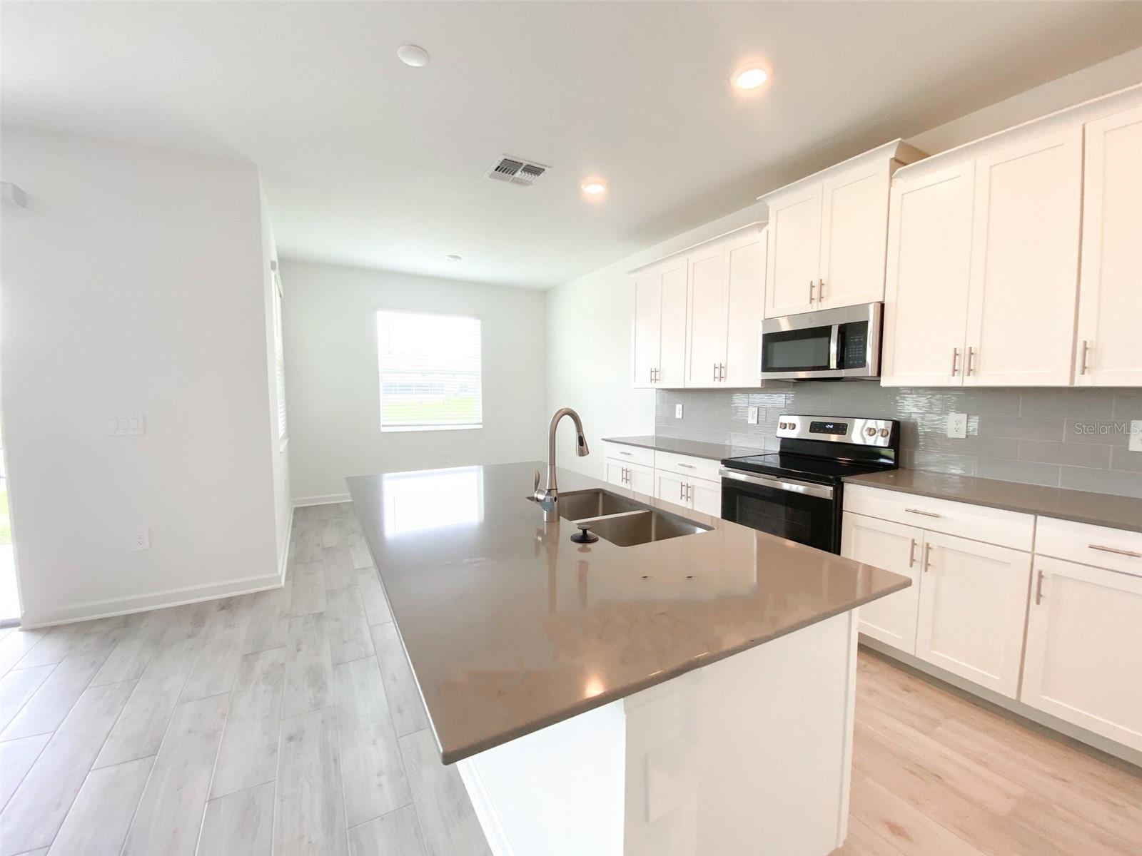 HANOVER LAKES PH 1 - Residential Lease