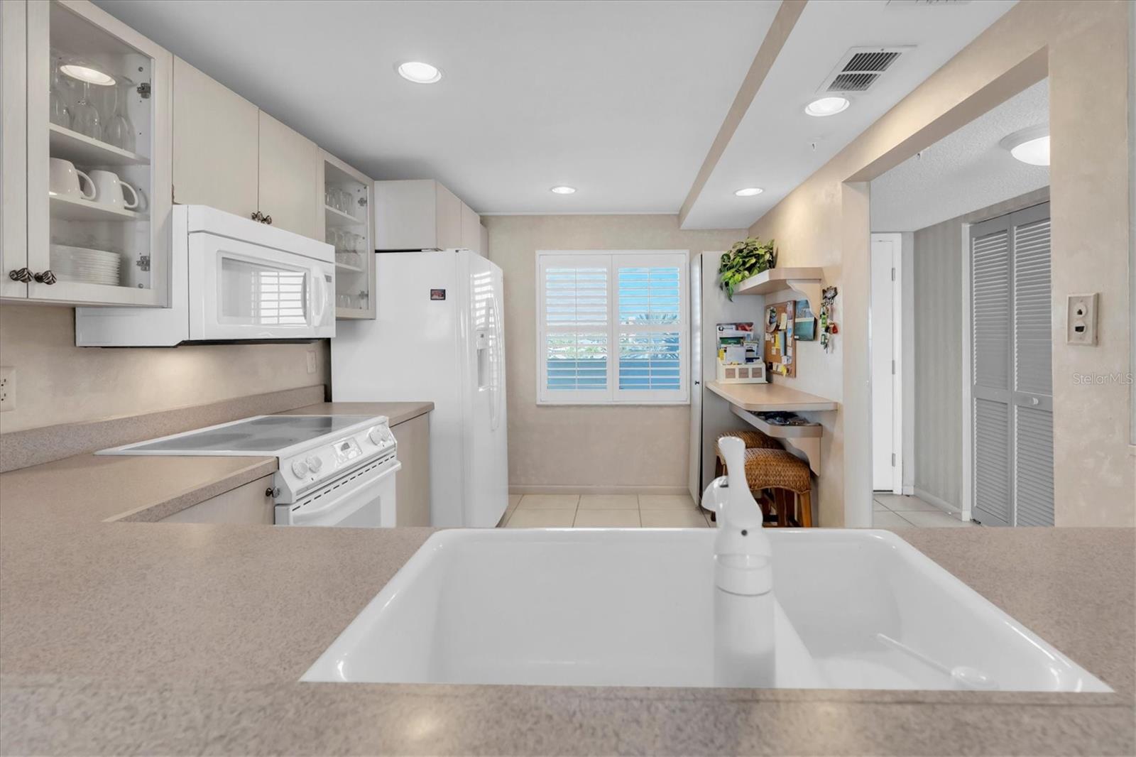 OCEAN SANDS ONE CONDO - Residential Lease