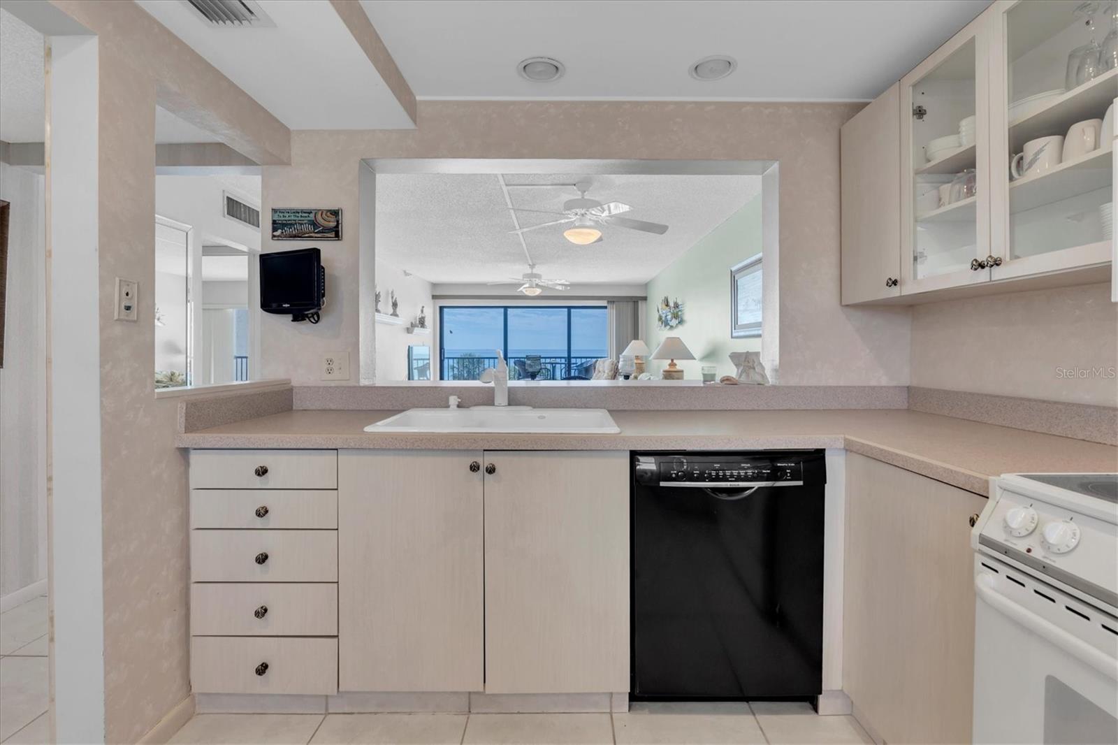 OCEAN SANDS ONE CONDO - Residential Lease